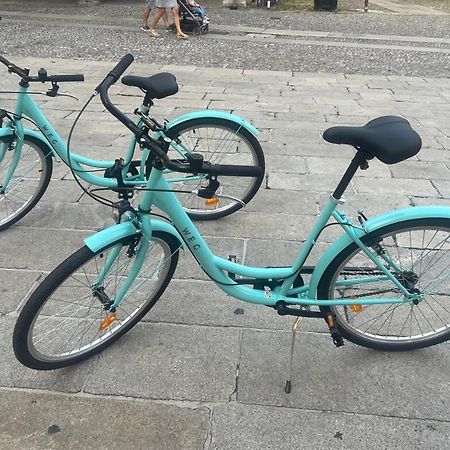 Alloggio Del 1400 Nel Cuore Del Centro Storico A 2 Min Dal Porto E Con 2 Bici Gratuite コモ エクステリア 写真