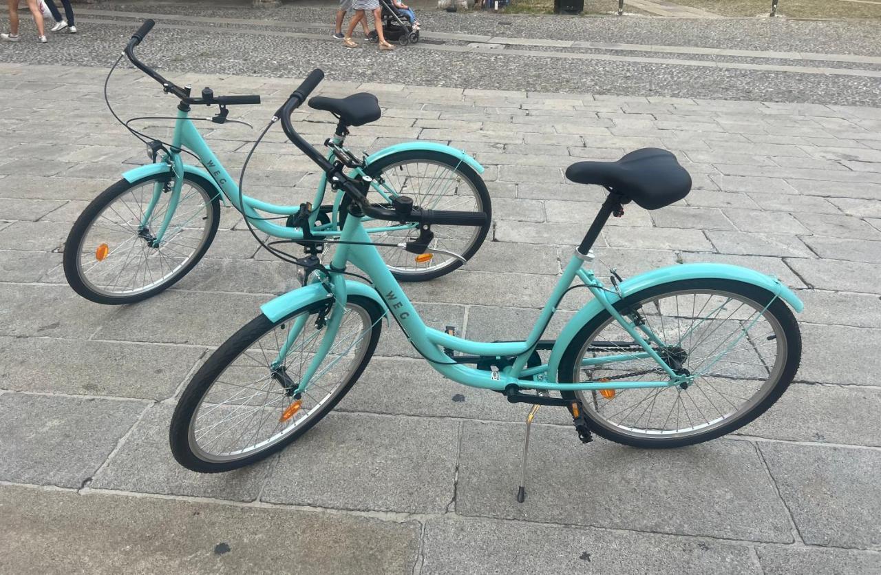 Alloggio Del 1400 Nel Cuore Del Centro Storico A 2 Min Dal Porto E Con 2 Bici Gratuite コモ エクステリア 写真