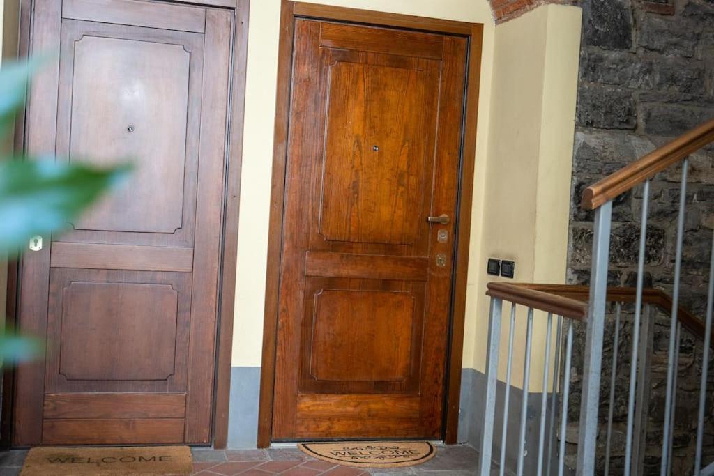 Alloggio Del 1400 Nel Cuore Del Centro Storico A 2 Min Dal Porto E Con 2 Bici Gratuite コモ エクステリア 写真