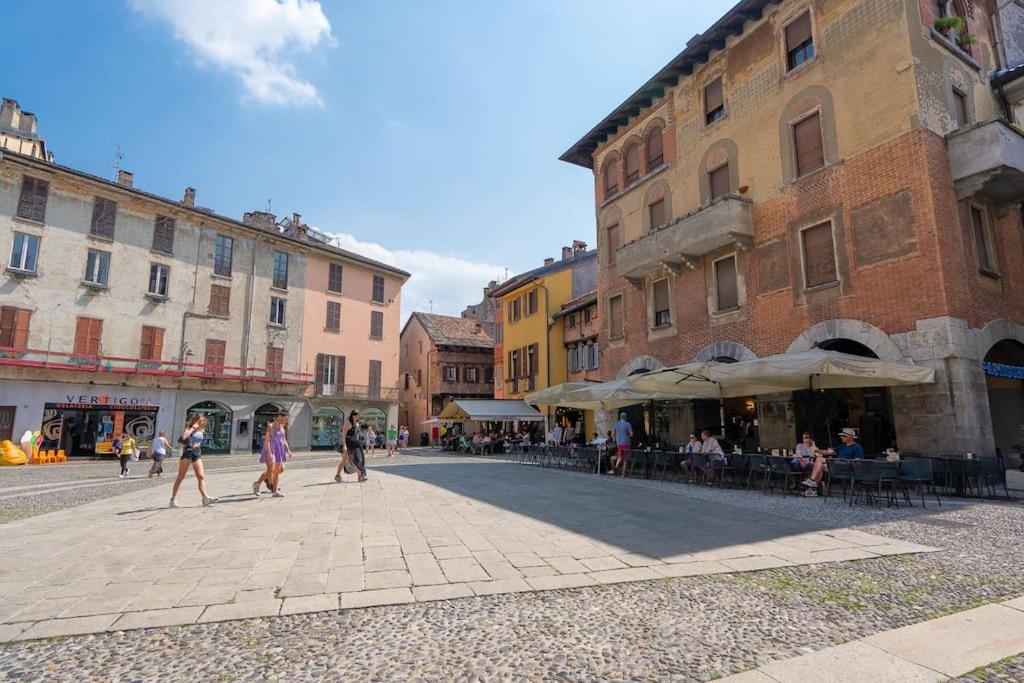 Alloggio Del 1400 Nel Cuore Del Centro Storico A 2 Min Dal Porto E Con 2 Bici Gratuite コモ エクステリア 写真
